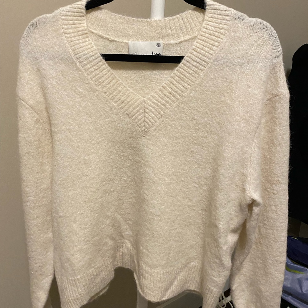 Aritzia Wilfred Free Krause VNeck Wool Alpaca Sweater Cream